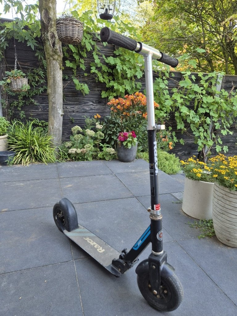 RAZOR step met luchtbanden, Fietsen en Brommers, Steps, Ophalen, Gebruikt, Gewone step, Razor