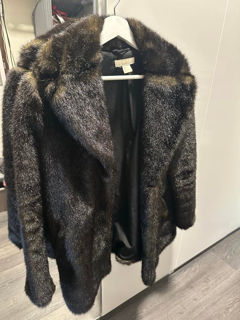 H&M imitatie bontjas, Kleding | Dames, Jassen | Winter, Ophalen of Verzenden, Gedragen, Maat 38/40 (M), Bruin