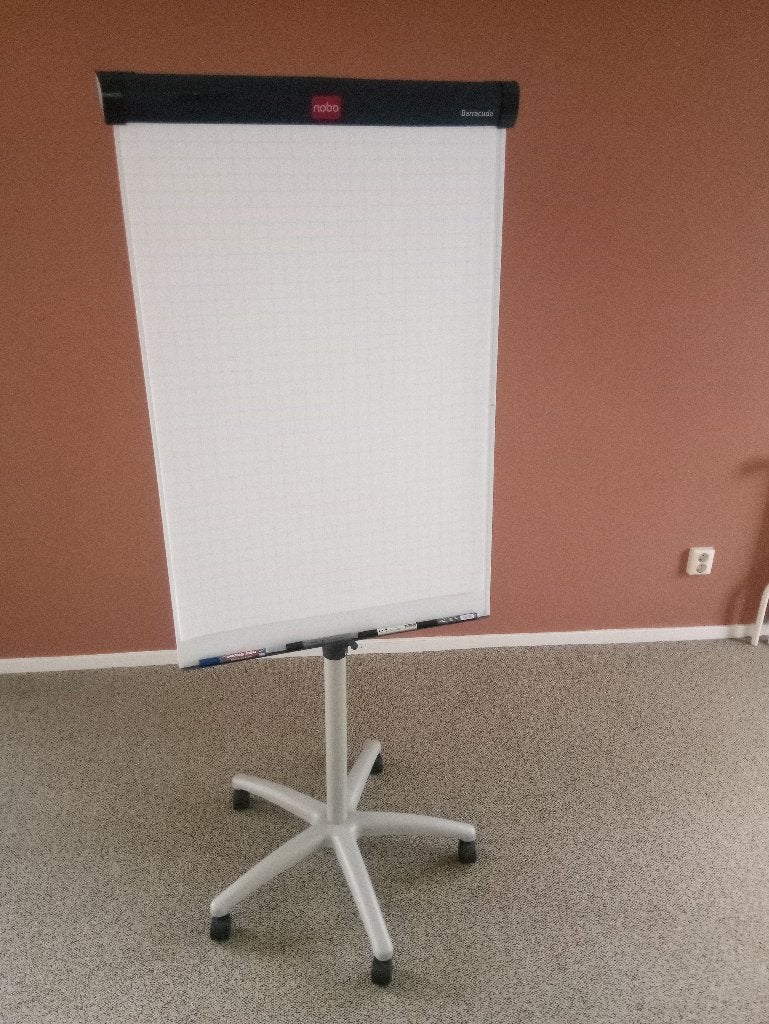 Flipover op wielen, inclusief papier, Ophalen, Zo goed als nieuw, Whiteboard