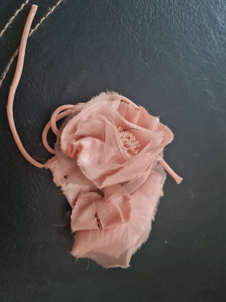 Vintage stoffen bloempjes om corsage te maken, Ophalen of Verzenden