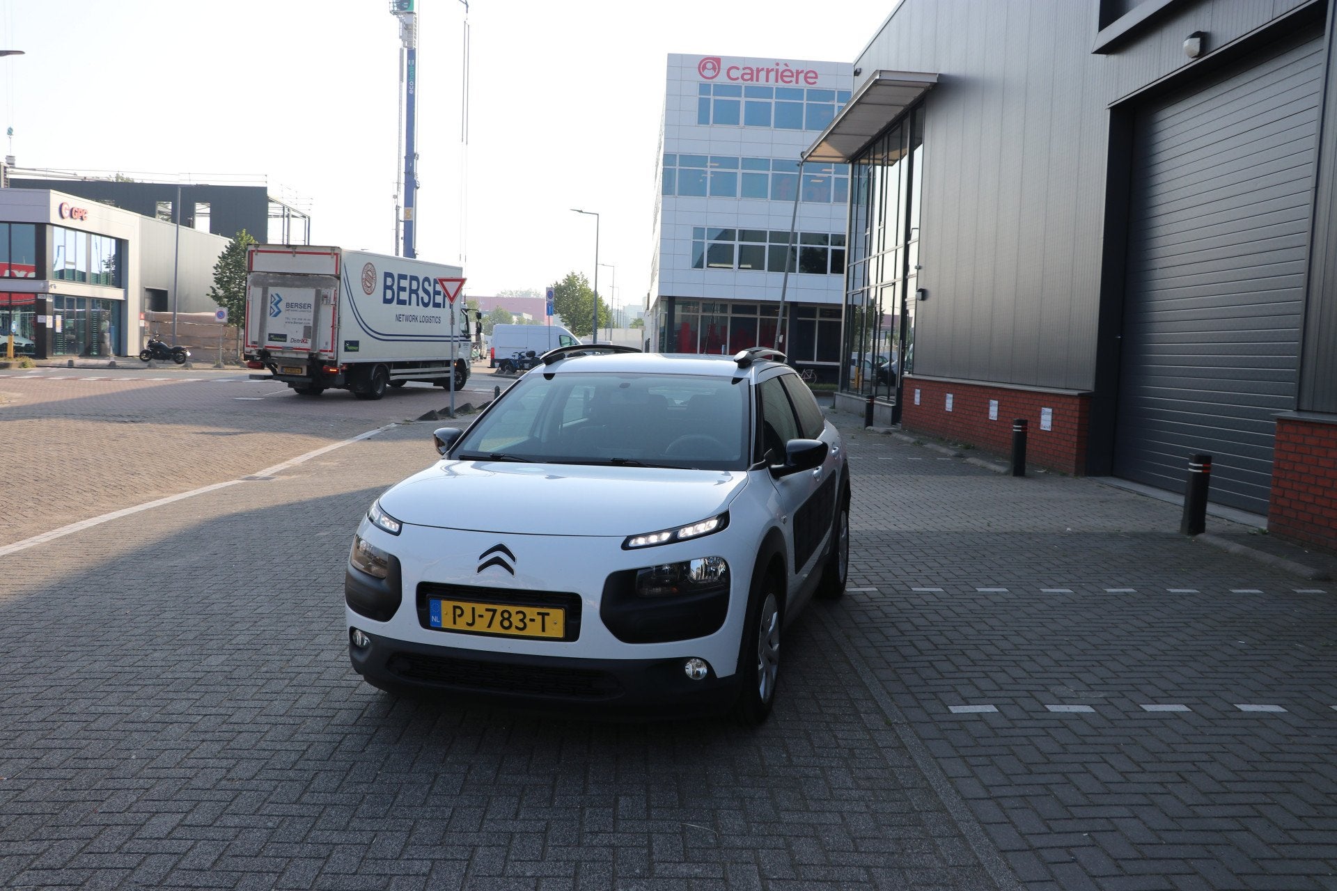Citroën C4 Cactus 1.2 PureTech Feel CLIMA | NAVI |Dealer on, Auto's, Voorwielaandrijving, Gebruikt, 1199 cc, 82 pk