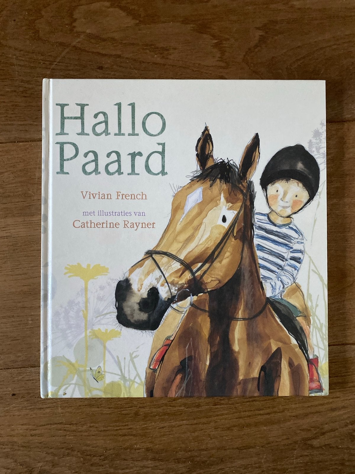 Hallo Paard - Vivian French (Kinderboek), Ophalen of Verzenden, Gelezen, Fictie algemeen