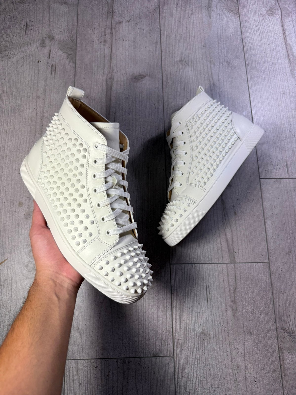 Christian louboutin, Kleding | Heren, Schoenen, Wit, Ophalen of Verzenden, Sneakers of Gympen, Zo goed als nieuw