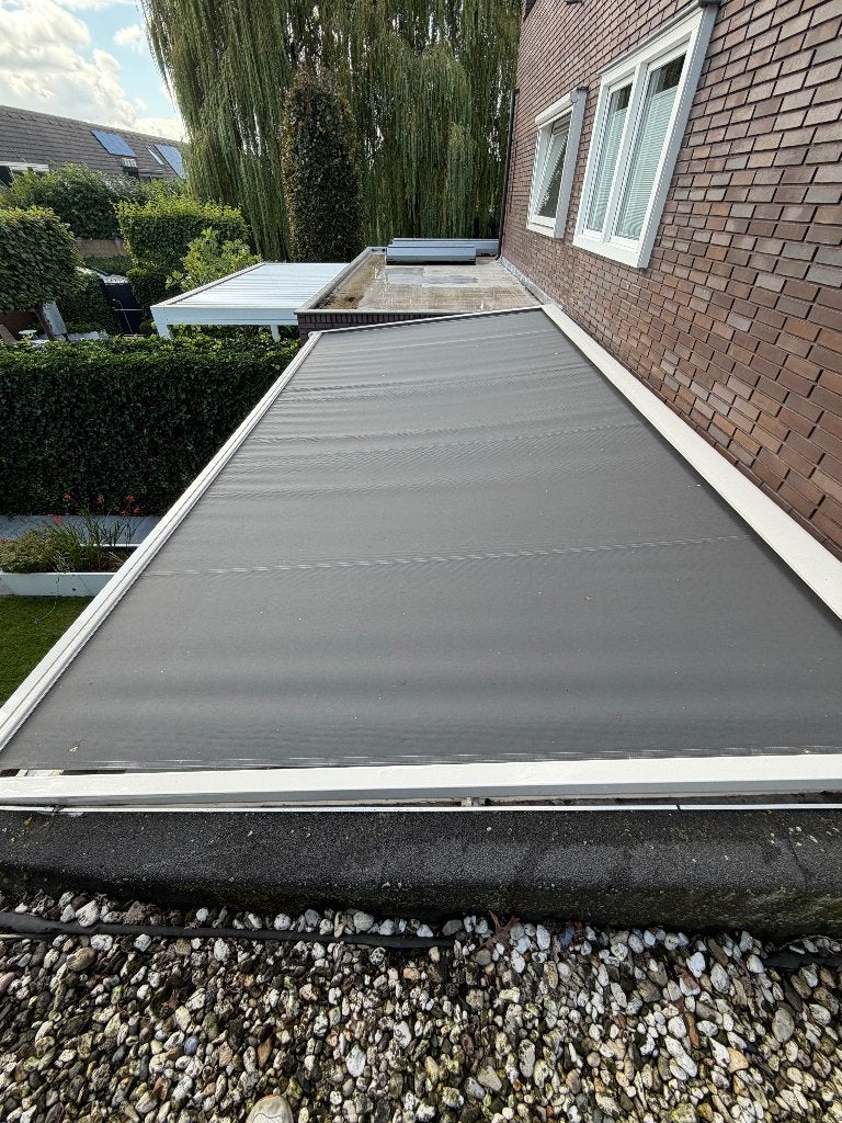 Veranda Zonwering 5.50 x 3.00m Somfy RTS Roomwit, Ophalen, 450 cm of meer, Elektrisch, Zo goed als nieuw