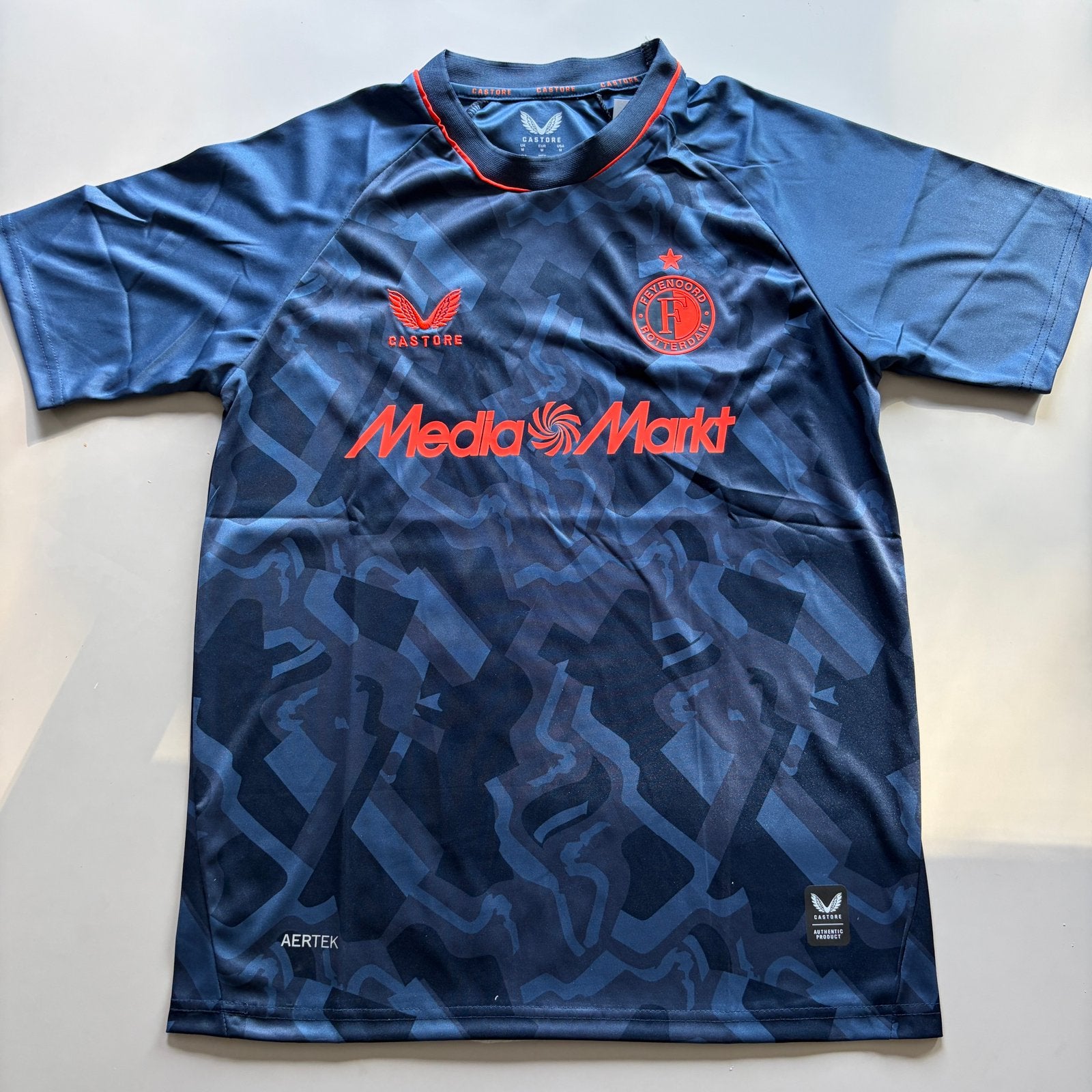 Nieuw Feyenoord Derde shirt 26/27 - Maat L, Maat L, Ophalen of Verzenden, Nieuw, Shirt