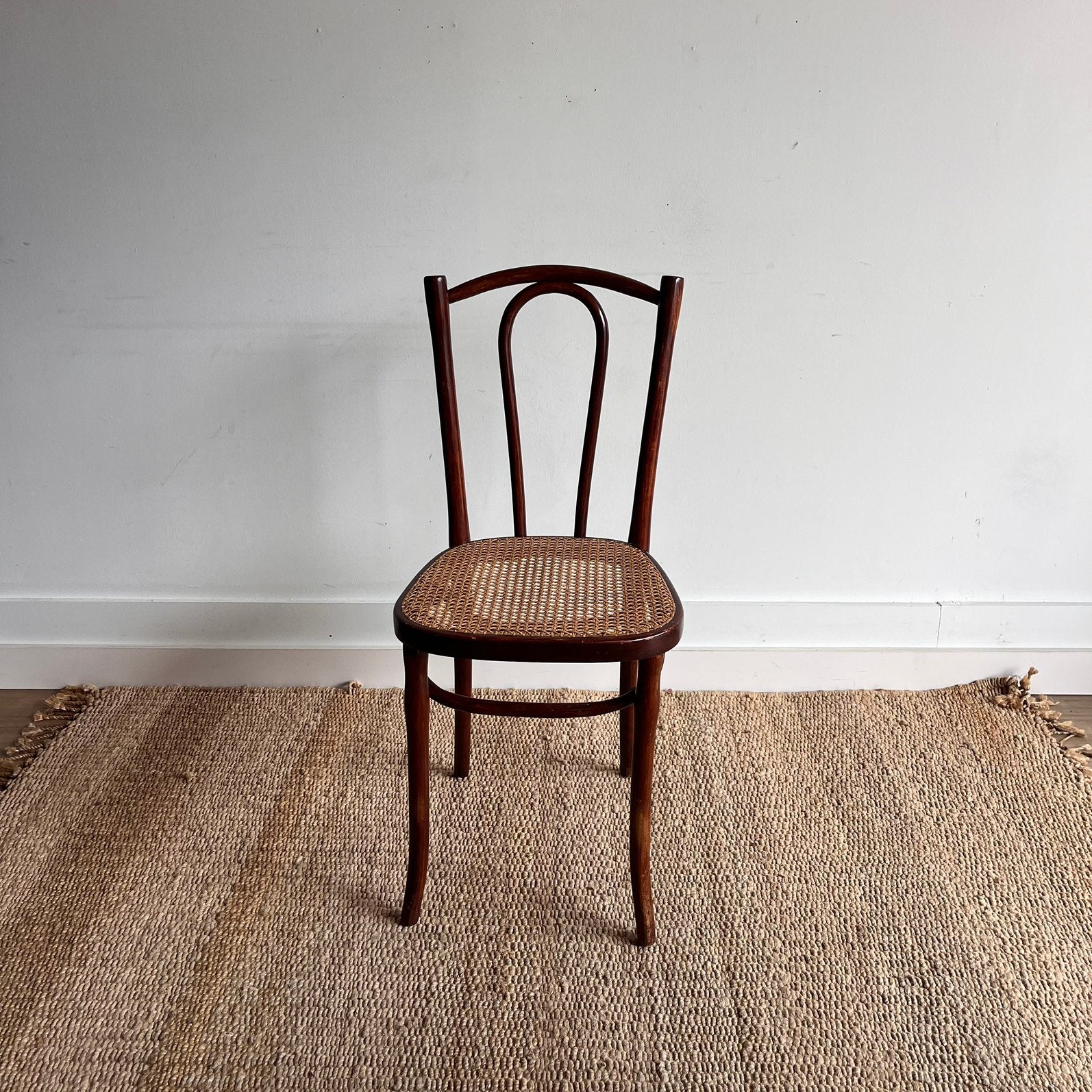 Thonet n 056 bistro stoel webbing antiek vintage, Huis en Inrichting, Stoelen, Ophalen, Thonet, Bruin, Zo goed als nieuw