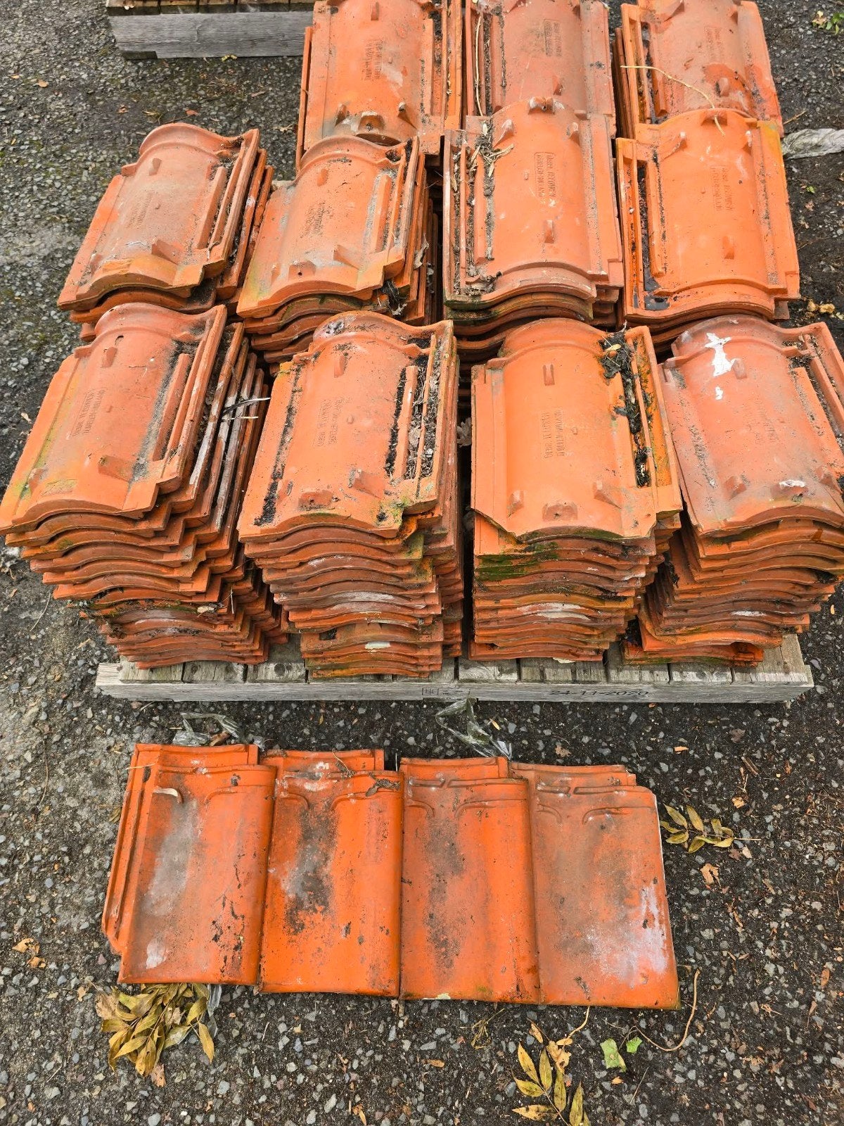 Partij mooie Verbeterde Hollandse (VH) dakpannen op pallet!, Ophalen, Steen of Klei, 15 m² of meer, Dakpannen