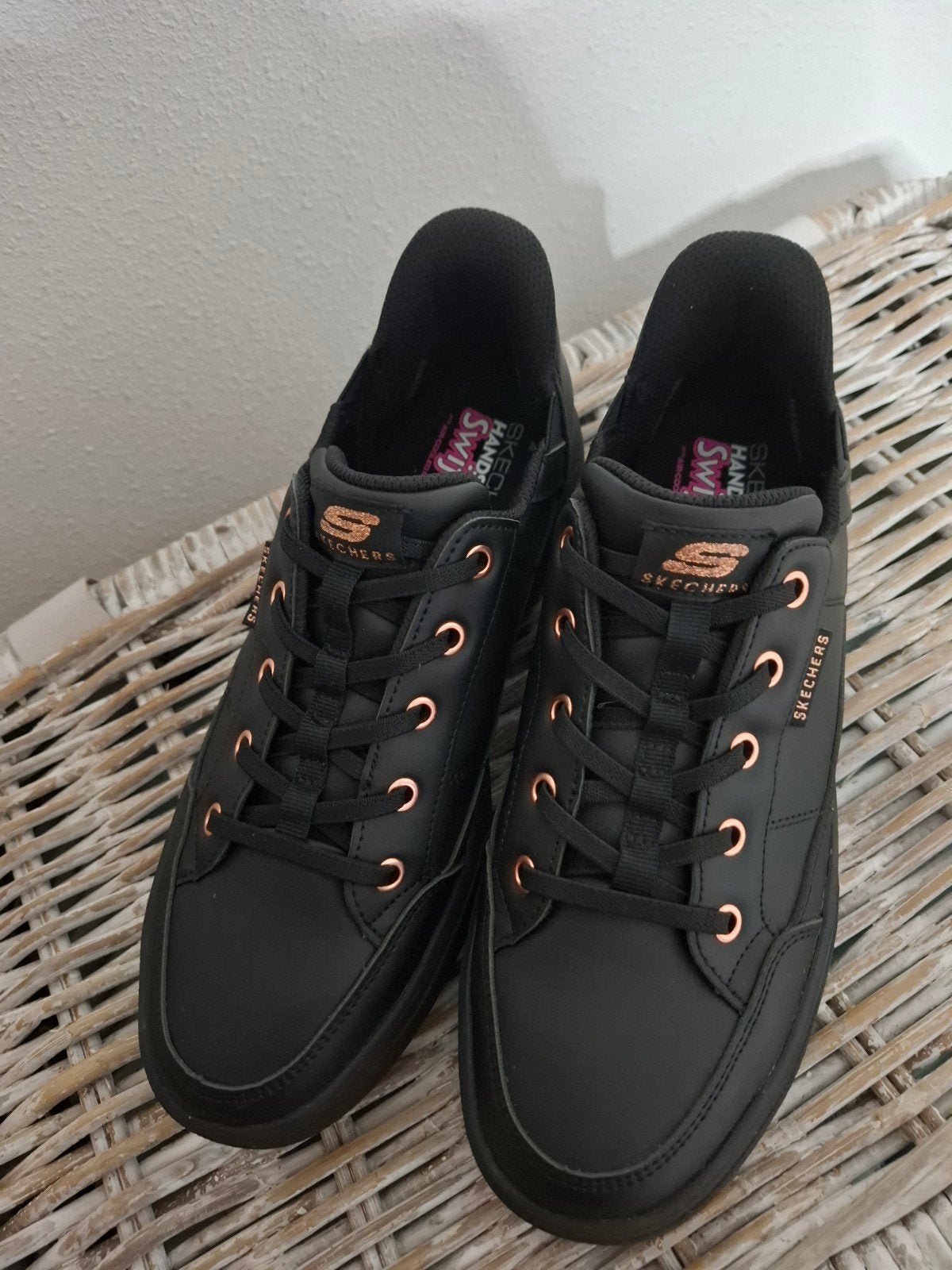 Skechers slip in Dames/Heren, Ophalen of Verzenden, Nieuw, Zwart, Sneakers of Gympen