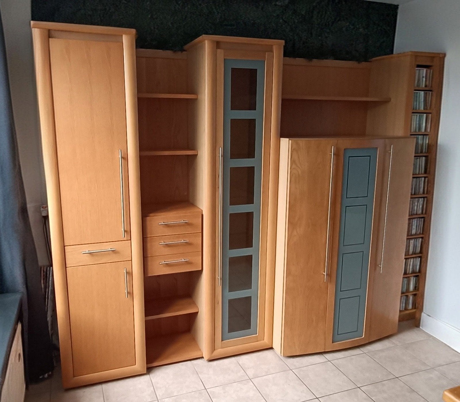 Gratis af halen Complete wandmeubel met bureau en opbergruim, Ophalen, Gebruikt
