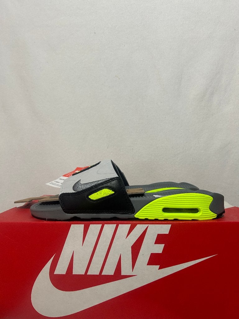 NIEUW IN DOOS Maat 43 - Nike Air Max 90 Slide Slipper Grey, Kleding | Heren, Schoenen, Slippers, Overige kleuren, Verzenden, Nike