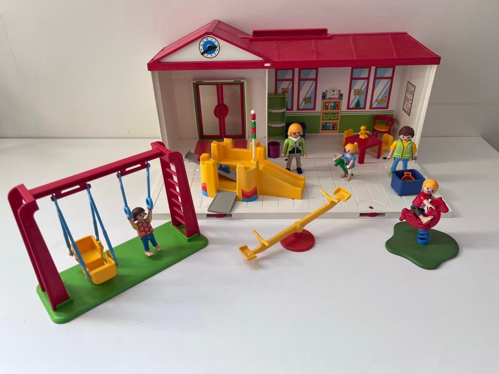 Playmobil Peuterspeelzaal / Kinderdagverblijf met speeltuin, Ophalen, Gebruikt, Complete set