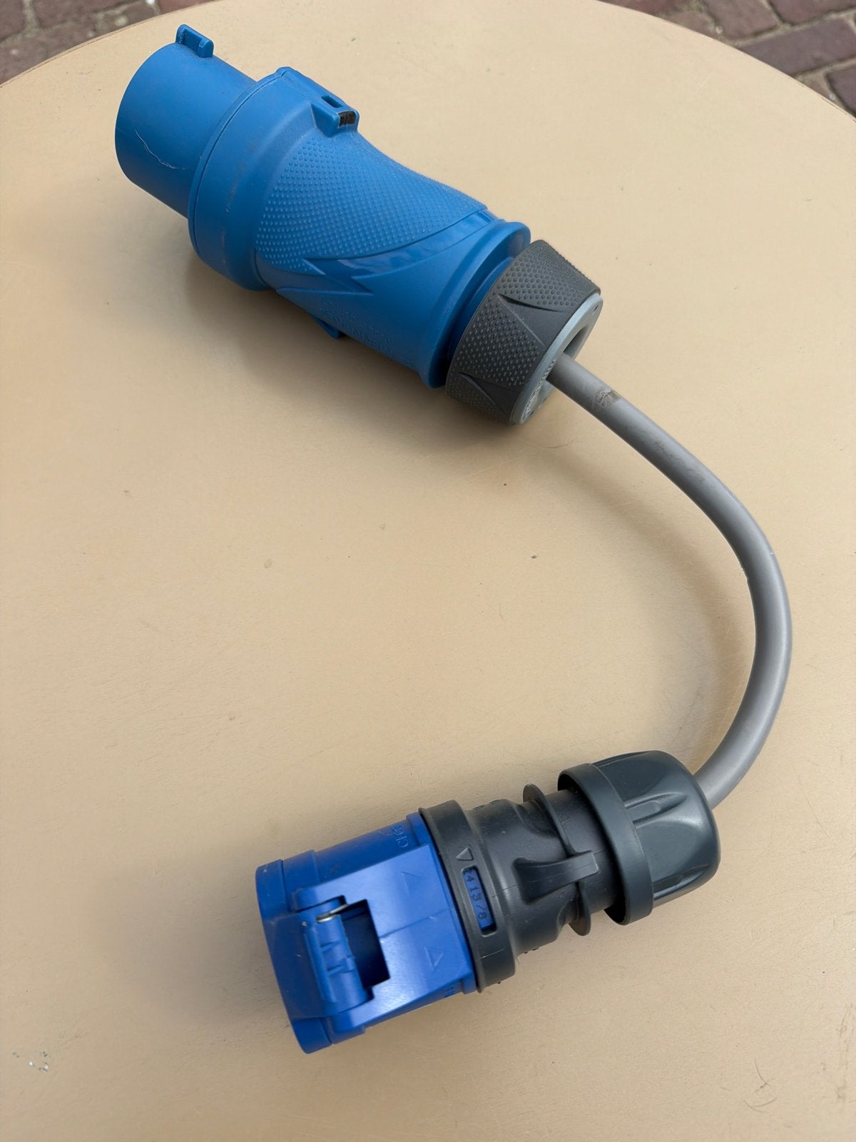 Mennekes CEE Verloopkabel 32A naar 16A, Ophalen, Zo goed als nieuw, Overige merken, Kabel of Snoer