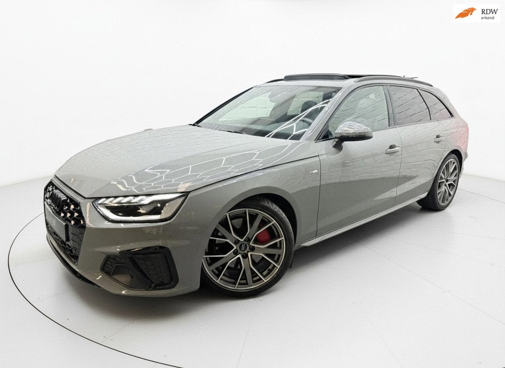 Audi A4 Avant 45 TFSI quattro 3x S LINE PANO VIRTUAL ACC SFE, Automaat, Gebruikt, Zwart, 4 cilinders