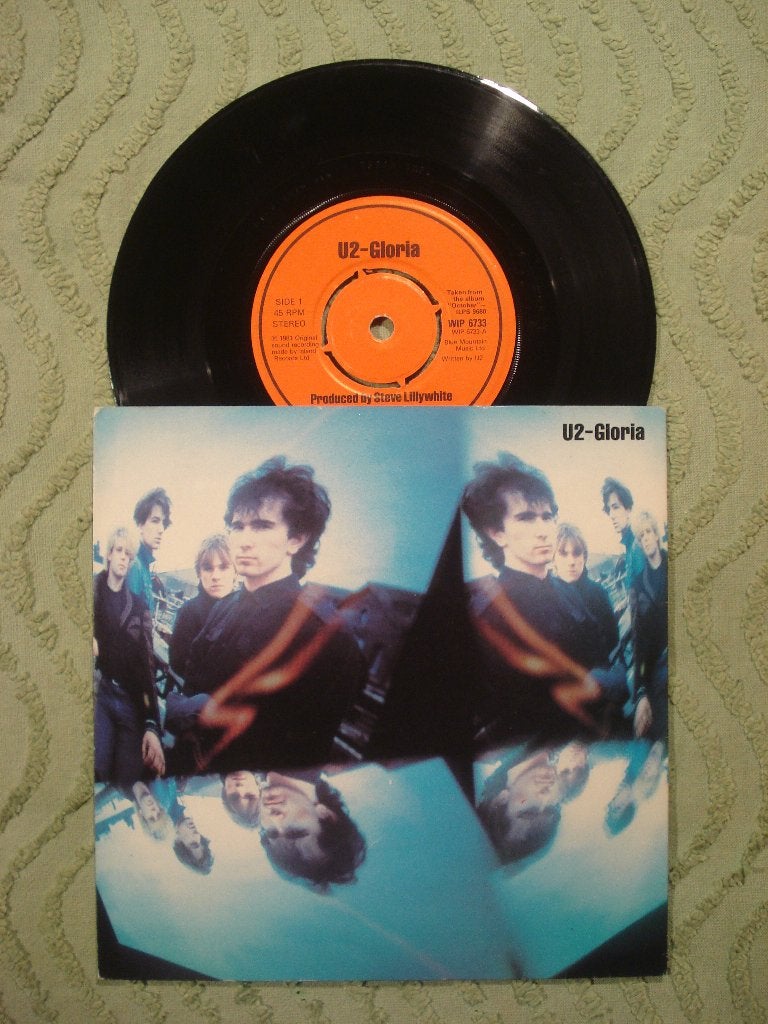 U2 7" Vinyl Single: ‘Gloria / I will follow [live]’ (UK), Ophalen of Verzenden, Zo goed als nieuw, 7 inch, Rock en Metal