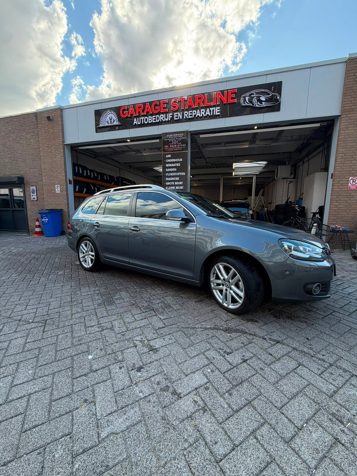 Volkswagen Golf1.6TDI Highline BlueMotion Automaat Panodak, Auto's, 4 cilinders, 23 km/l, Origineel Nederlands, Stationwagon