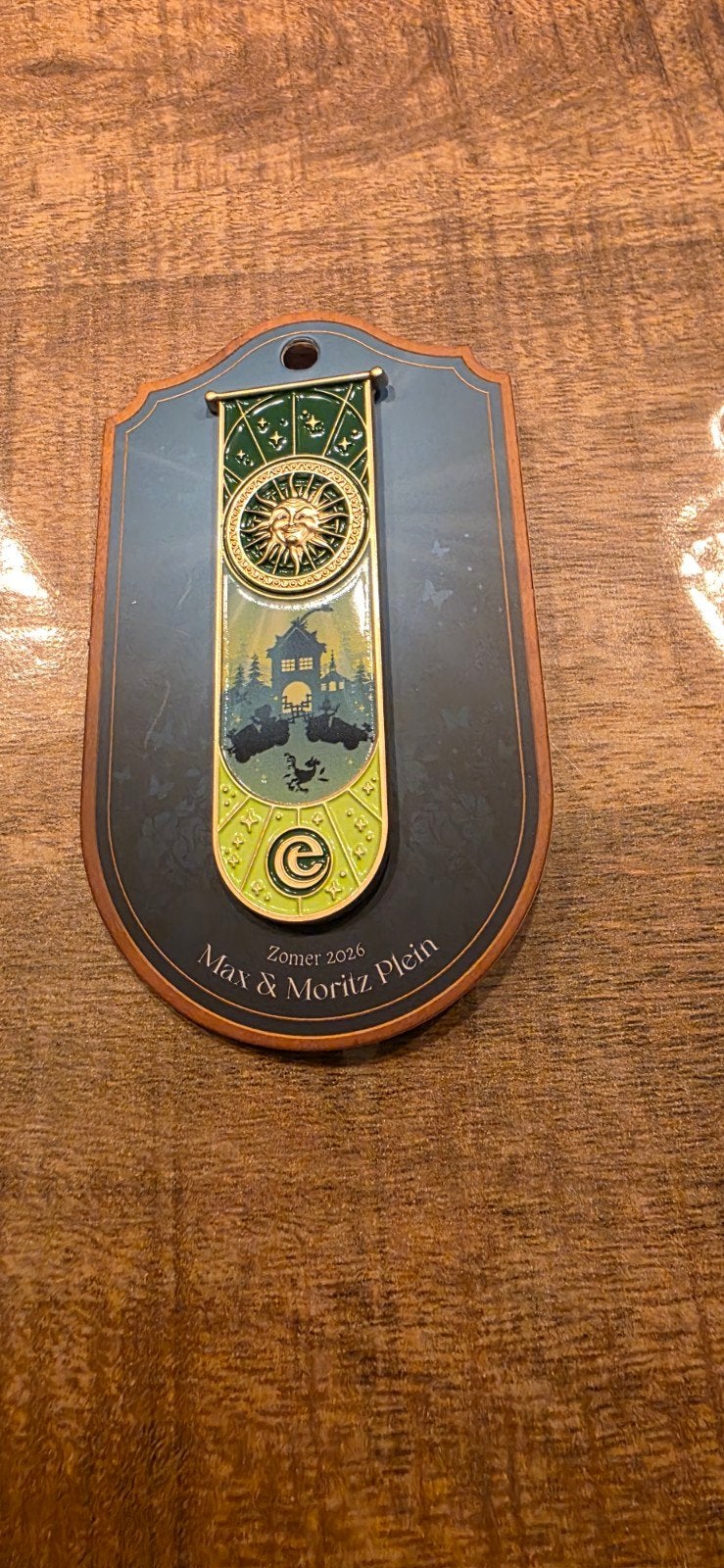 Efteling zomer pin Max & Moritz 2026, Verzamelen, Ophalen of Verzenden, Nieuw, Button of Speldje
