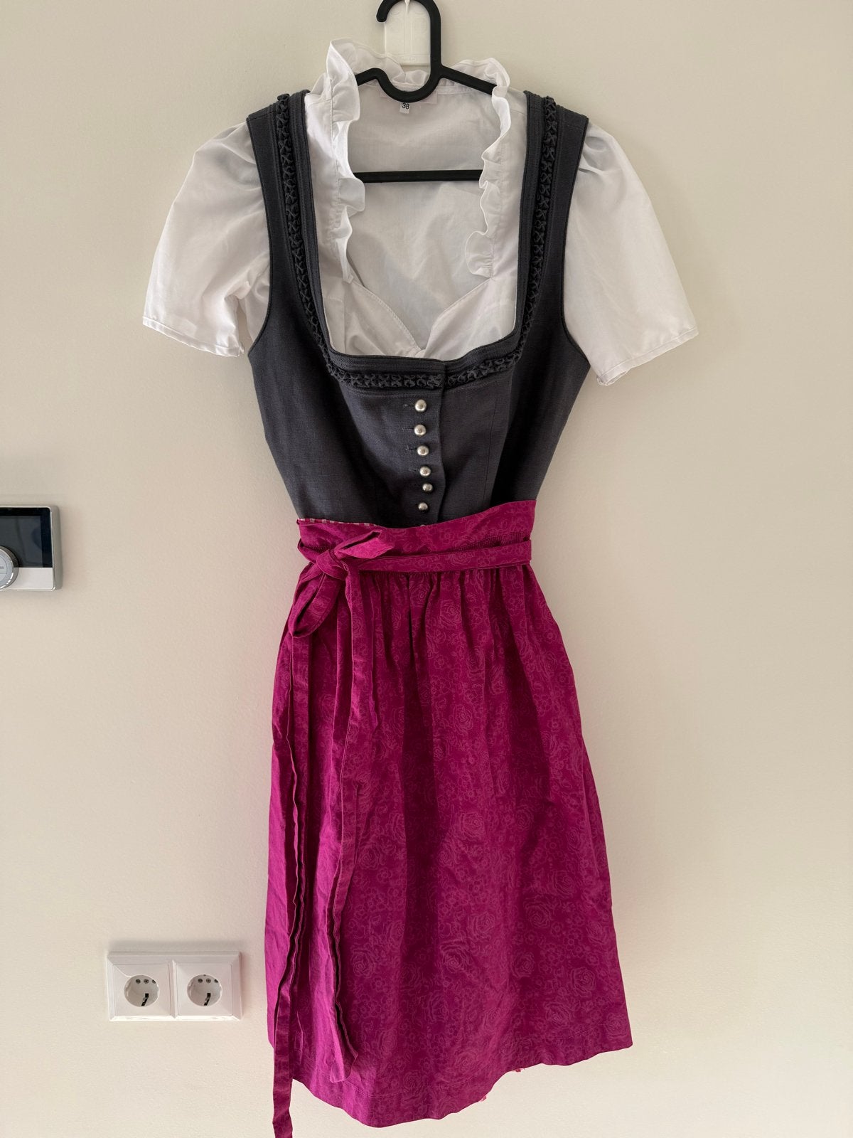 Dirndl met blouse (München) - Ideaal voor Oktoberfest!, Maat 38/40 (M), Overige typen, Meerkleurig, Ophalen of Verzenden