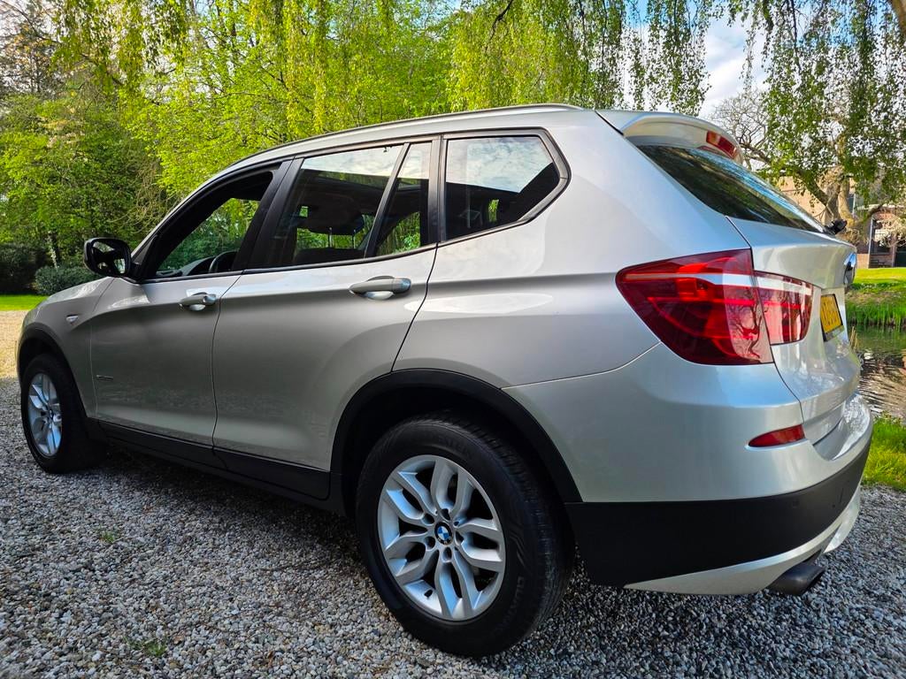 BMW X3 XDrive20i XENON/automaat/PANORAMA, Auto's, BMW, Gebruikt, Zwart, 4 cilinders, 2000 kg