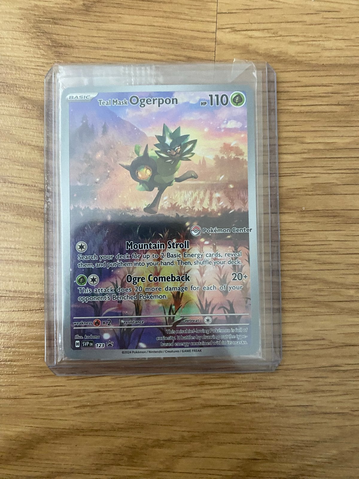 Zeldzame Pokémon Center Ogerpon kaart, Ophalen, Zo goed als nieuw, Losse kaart, Foil