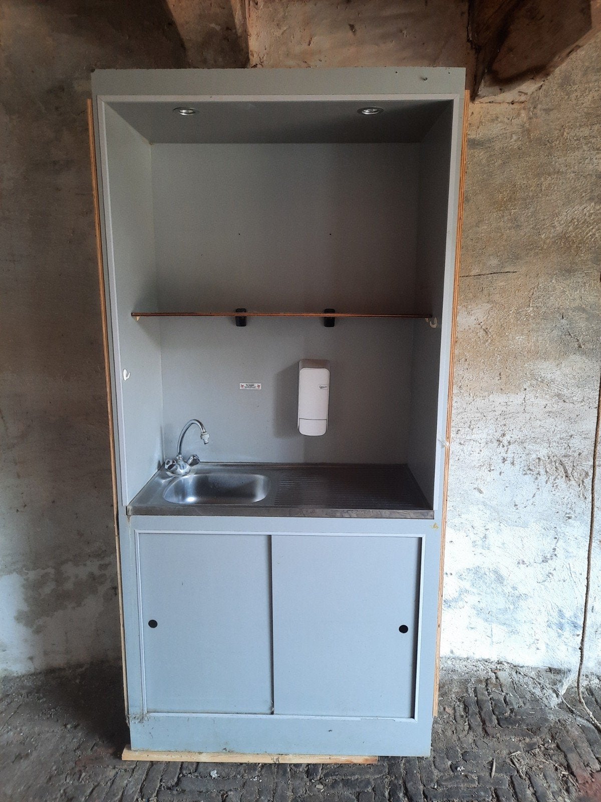 Compacte spoelbakunit met kraan en opbergruimte, Ophalen, Gebruikt, Overige typen, Onbekend