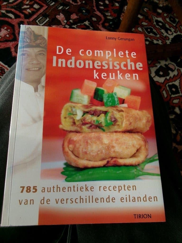 De complete  Indonesische keuken, Ophalen of Verzenden, Zo goed als nieuw, Azië en Oosters