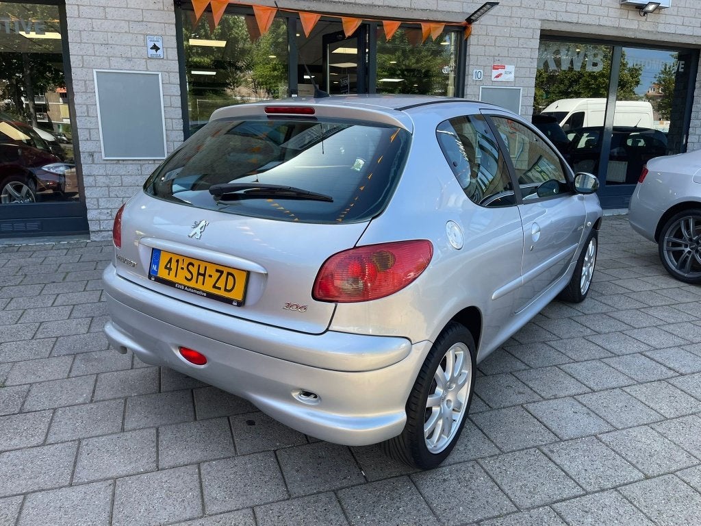 Peugeot 206 1.6-16V Quiksilver Airco Clima Onderhoud NAP, Auto's, Bedrijf, Handgeschakeld, Euro 4, Hatchback
