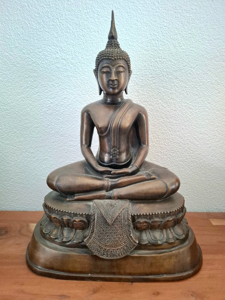 Oude boeddha van brons, Ophalen of Verzenden, 20 - 50 cm, Beeld, Klassiek
