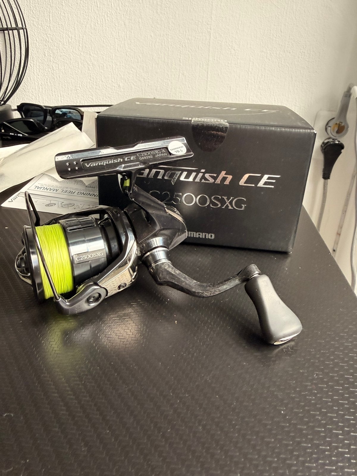Shimano Vanquish CE C2500SXG ( Doos, factuur, garantie etc ), Watersport en Boten, Ophalen of Verzenden, Zo goed als nieuw