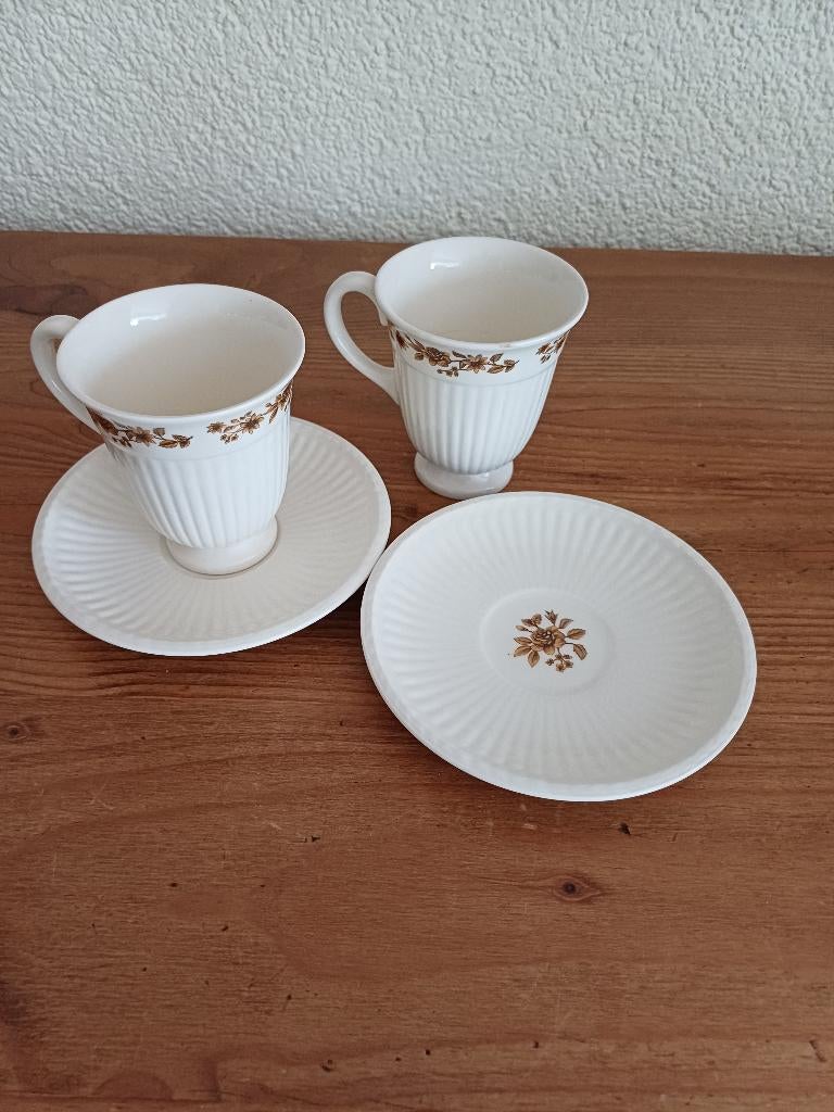 Wedgewood Radcliffe NM 921 kop en schotels 2 stuks, Ophalen of Verzenden, Zo goed als nieuw, Porselein, Overige typen