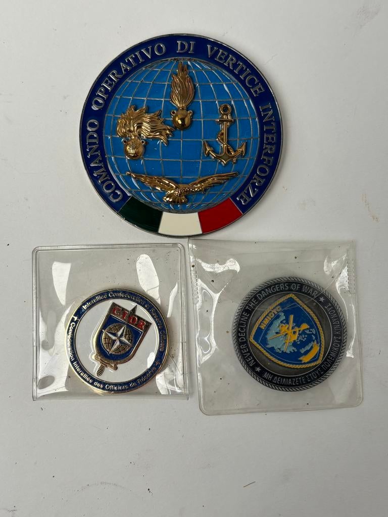 Militaire emblemen/penningen NATO, Verzamelen, Ophalen of Verzenden, Overige soorten, Nederland, Embleem of Badge