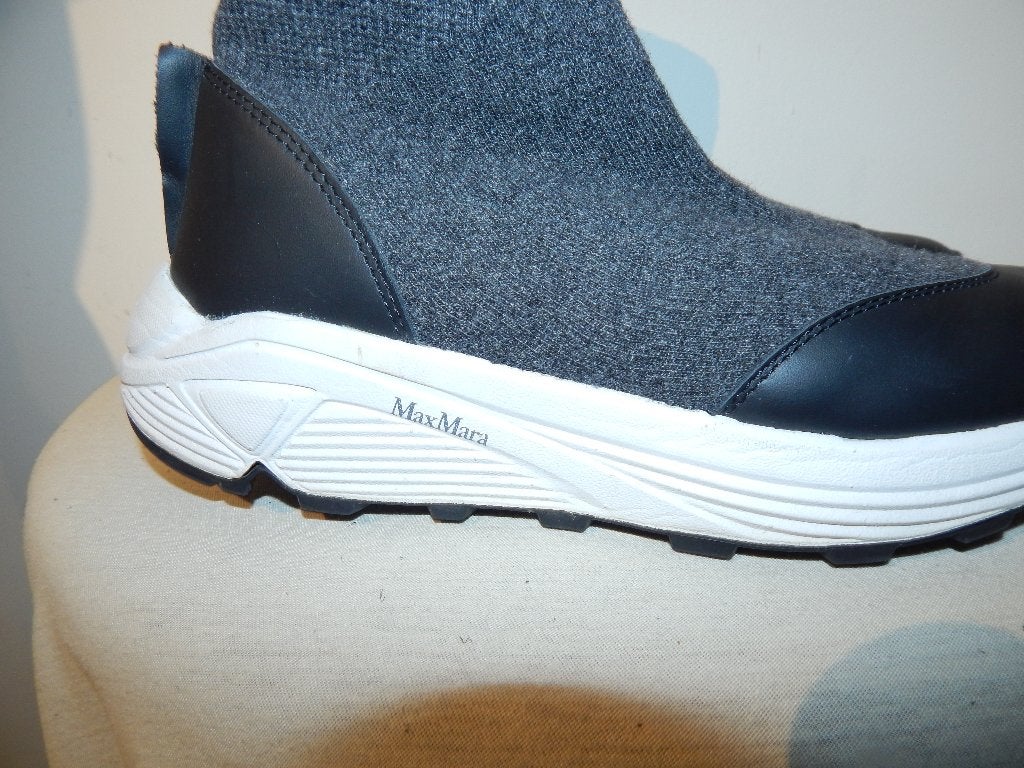 Max Mara sok sneakers grijs zwart merk op de zool mt 39, Verzenden, Max Mara, Grijs, Sneakers of Gympen