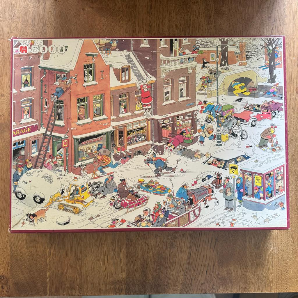 Jan van Haasteren Sneeuwpret 5000 stukjes puzzel, Ophalen of Verzenden, Meer dan 1500 stukjes, Zo goed als nieuw, Legpuzzel