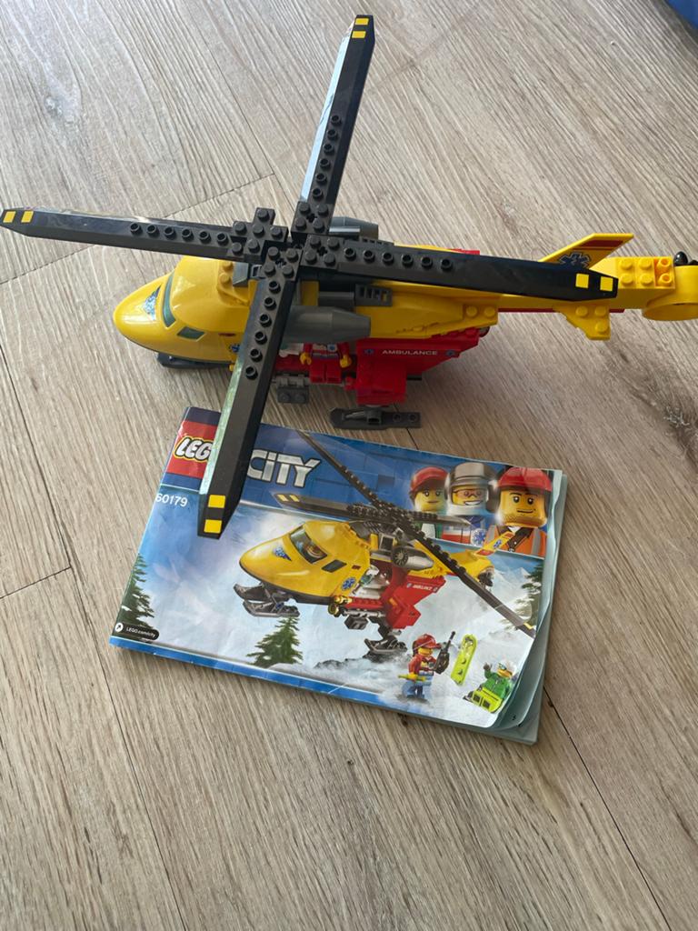 LEGO City Ambulance Helikopter 60179, Inclusief minifiguren, Lego, Ophalen of Verzenden, Complete set