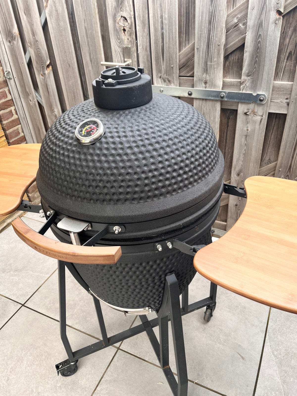 Te koop Azzurro Kamado 53 centimeter, 2x gebruikt., Ophalen, Gebruikt