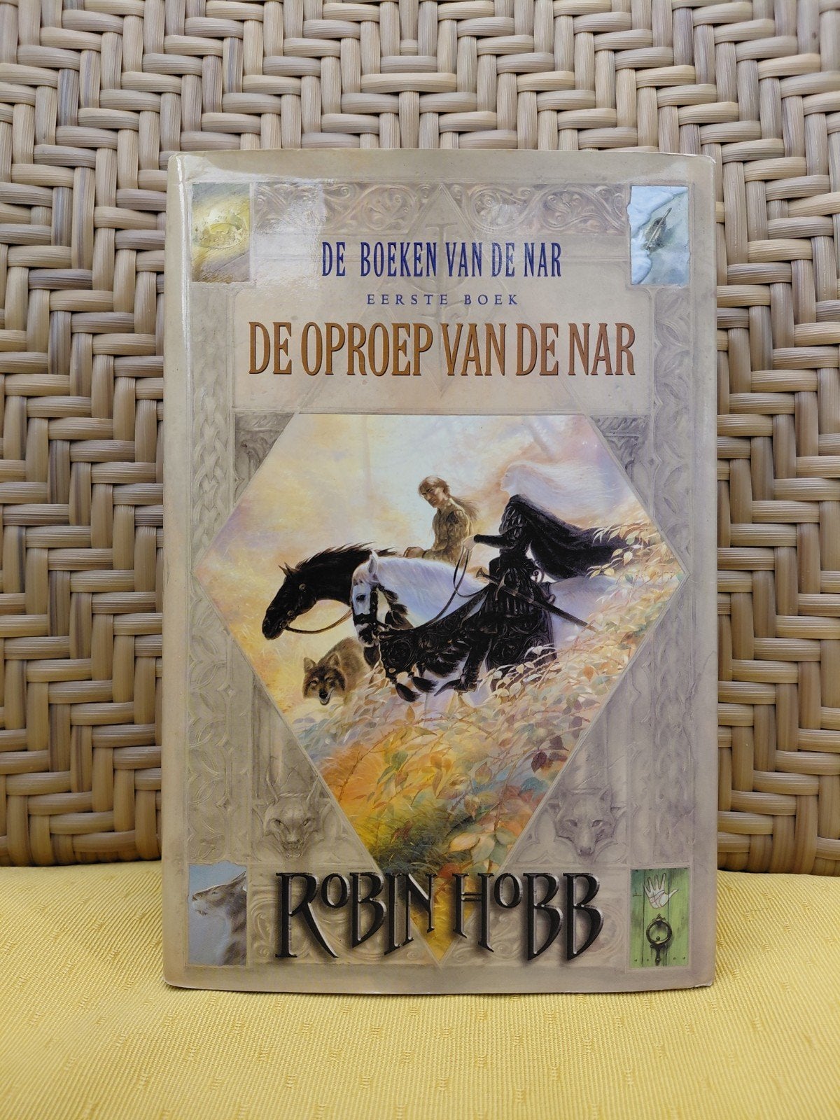 Robin Hobb - Boeken van de Nar. Deel 1: De oproep van de Nar, Boeken, Ophalen of Verzenden, Zo goed als nieuw, Robin Hobb