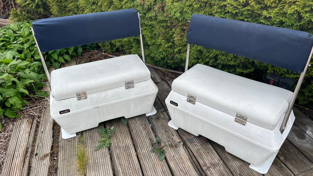 1 kunstof todd bank, Watersport en Boten, Ophalen, Gebruikt, Interieur en Kussens