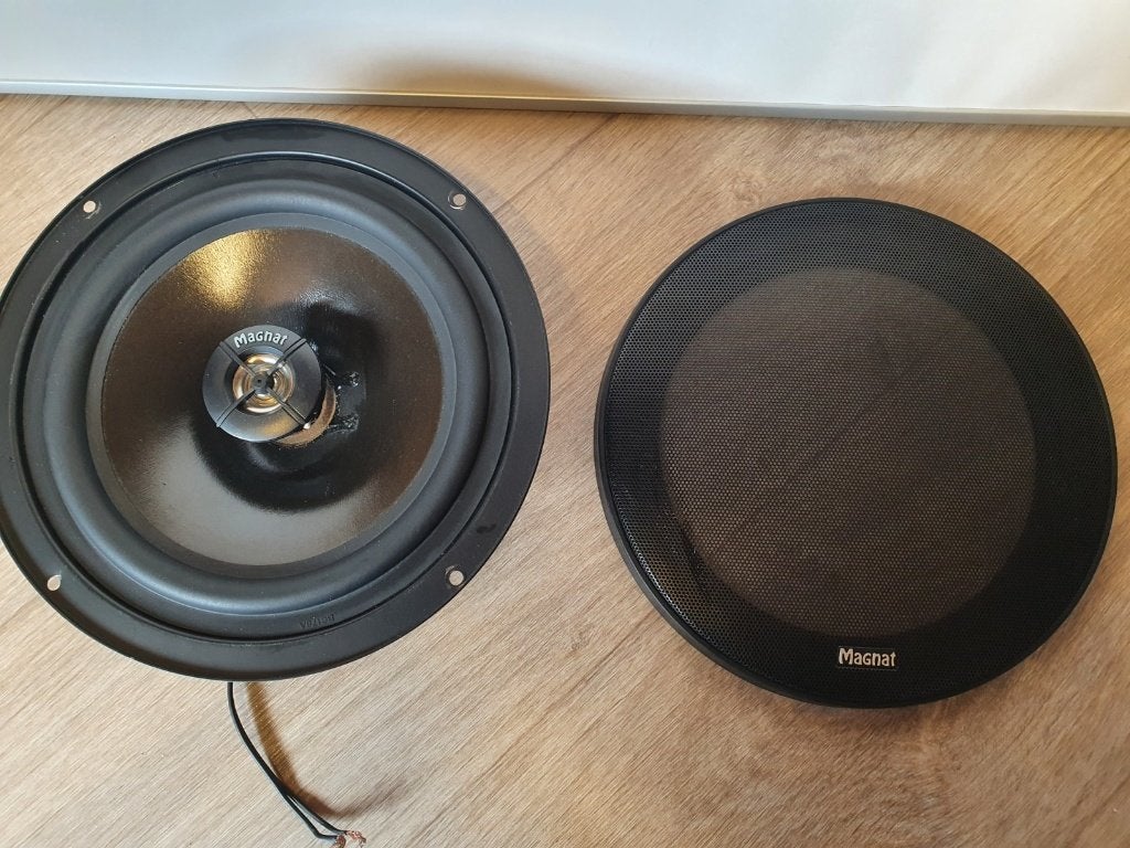 Autospeakers 2 weg systeem Magnat Pro speakers, Auto diversen, Ophalen, Zo goed als nieuw