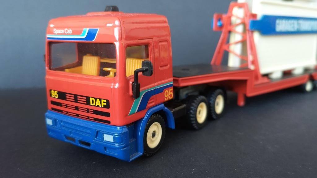 Daf 95 Garagen Transporter prefab Garage Siku 3697 Pol, Schlittenbacherstrasse 60 Lüdenscheid Germany, SIKU, Verzenden, Zo goed als nieuw