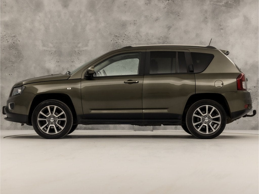 Jeep Compass 2.4 4WD Sport Automaat 170Pk (SCHERM, CLIMATE,, Auto's, Automaat, 450 kg, Gebruikt, 4 cilinders