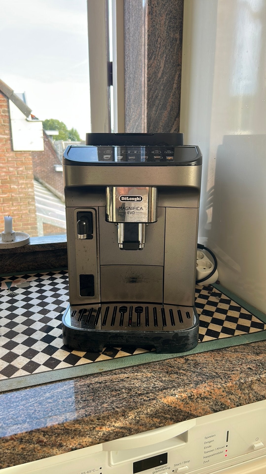DeLonghi Magnifica EVO espressomachine koffiezetapparaat