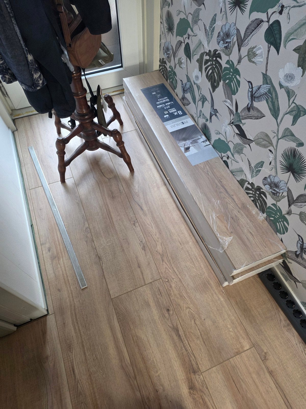 Gratis 3pakken laminaat en ondervloer bijna 8m2, Ophalen, 10 m² of meer, Overige materialen, 60 cm of meer