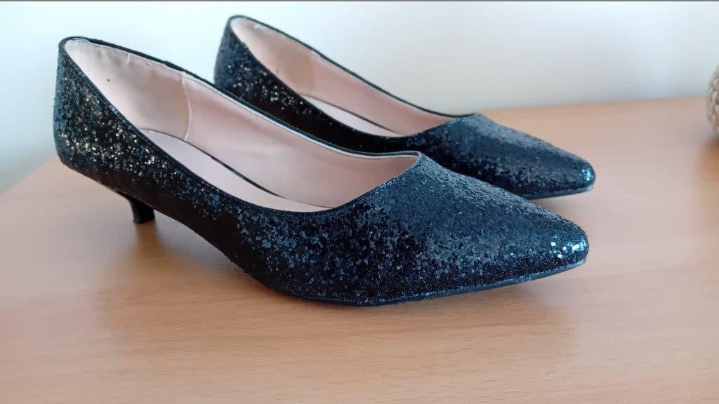 Mooi elegant schoentje, maat 39, Kleding | Dames, Schoenen met lage hakken, Zwart, Ophalen of Verzenden, Zo goed als nieuw