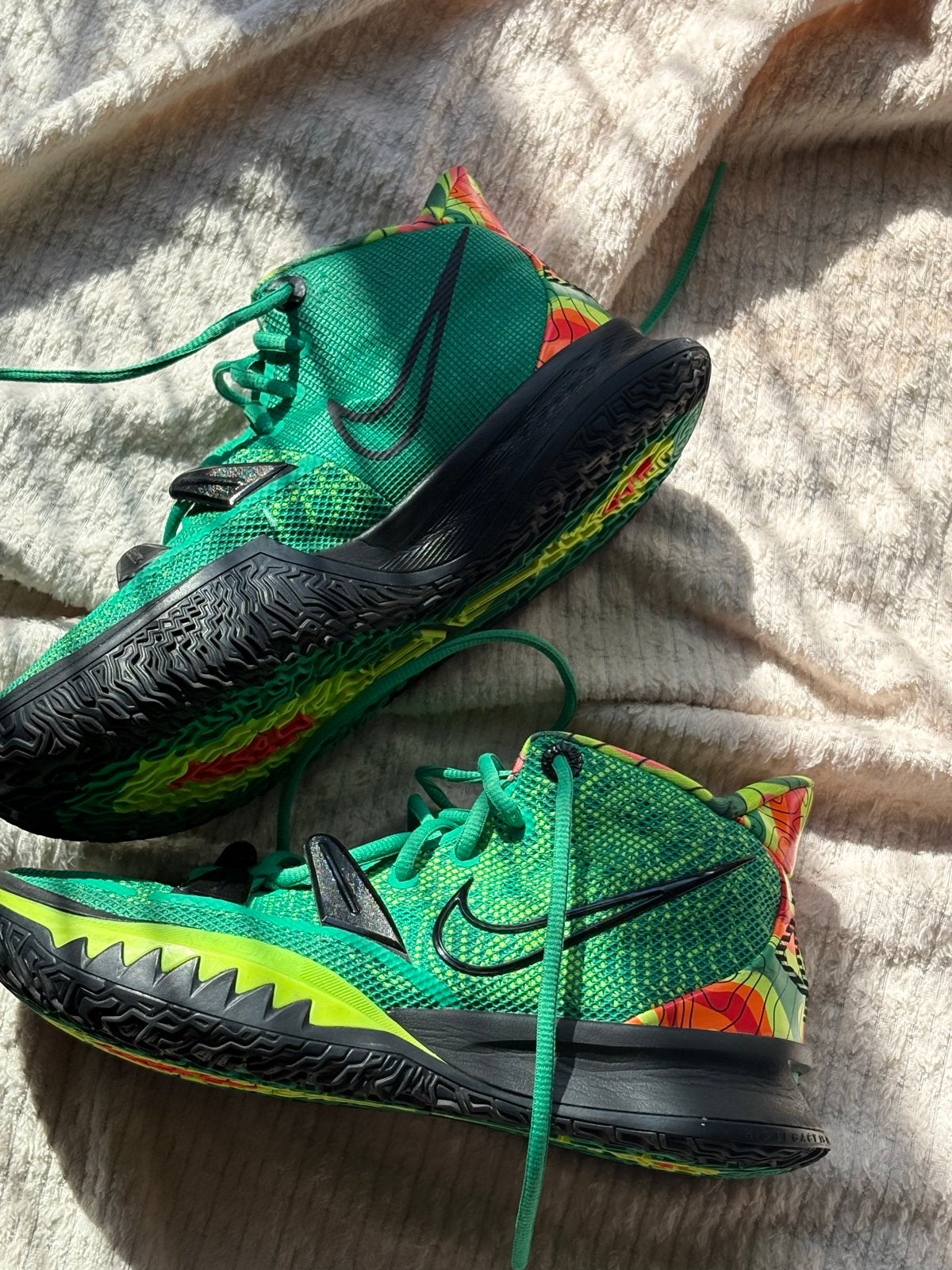 Nike Kyrie 7 'Weatherman' Sneakers - Maat 40.5, Ophalen of Verzenden, Zo goed als nieuw, Groen, Sneakers of Gympen