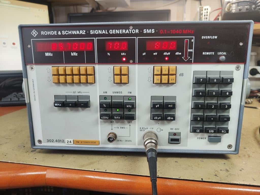 Rohde & Schwarz signaal generator meetzender, Ophalen, Zo goed als nieuw, Audio