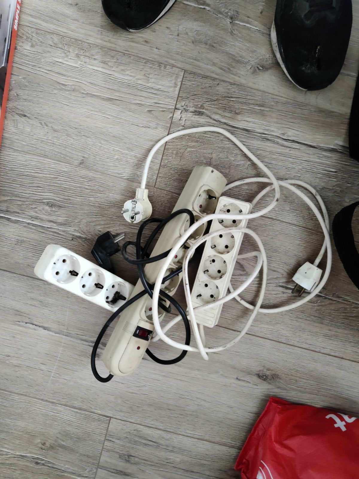 Diverse stekkerdozen en kabels, Doe-het-zelf en Verbouw, Elektra en Kabels, Ophalen of Verzenden, Gebruikt, Stopcontact
