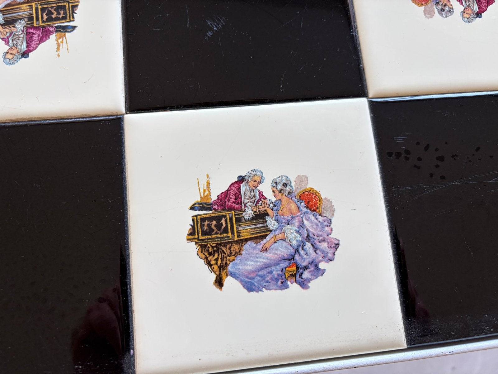 Vintage Bijzettafel met Tegelblad - 100 jaar oud!, Ophalen