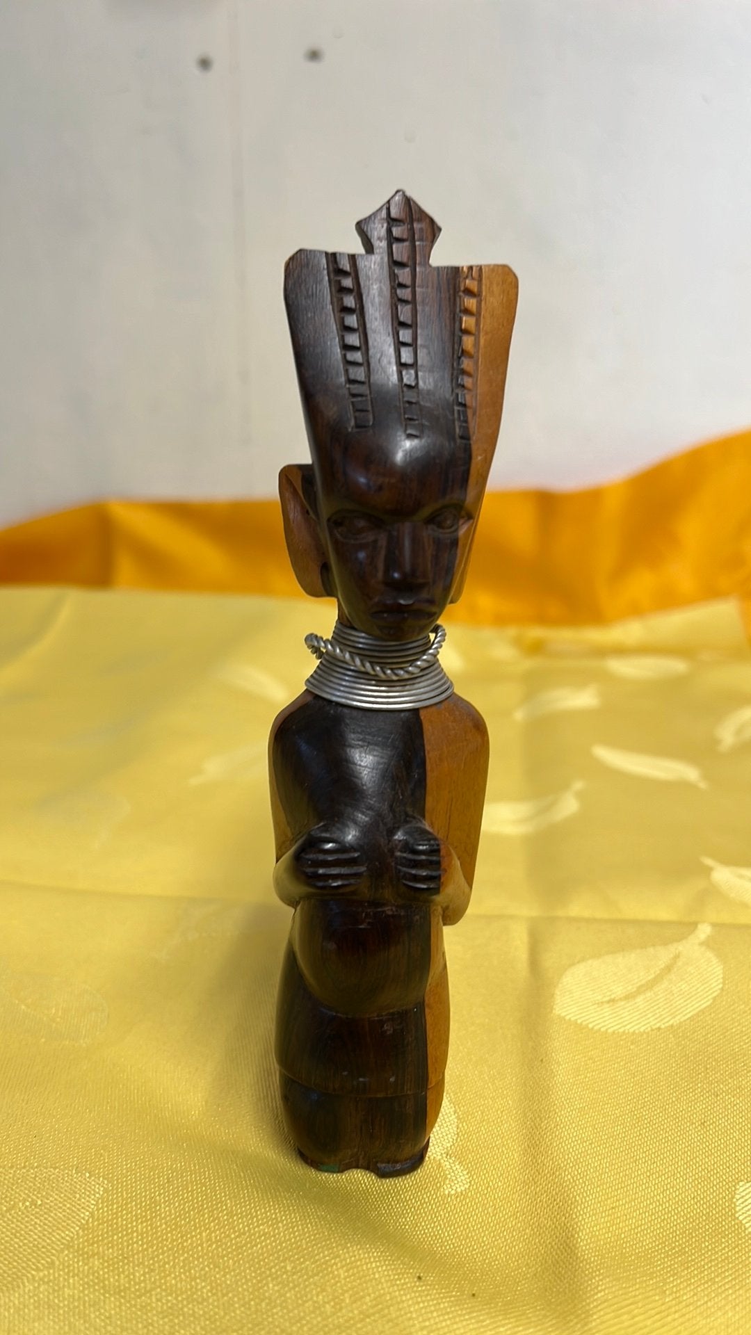 Handgesneden houten beeldje van ern Afrikaanse vrouw, Ophalen of Verzenden