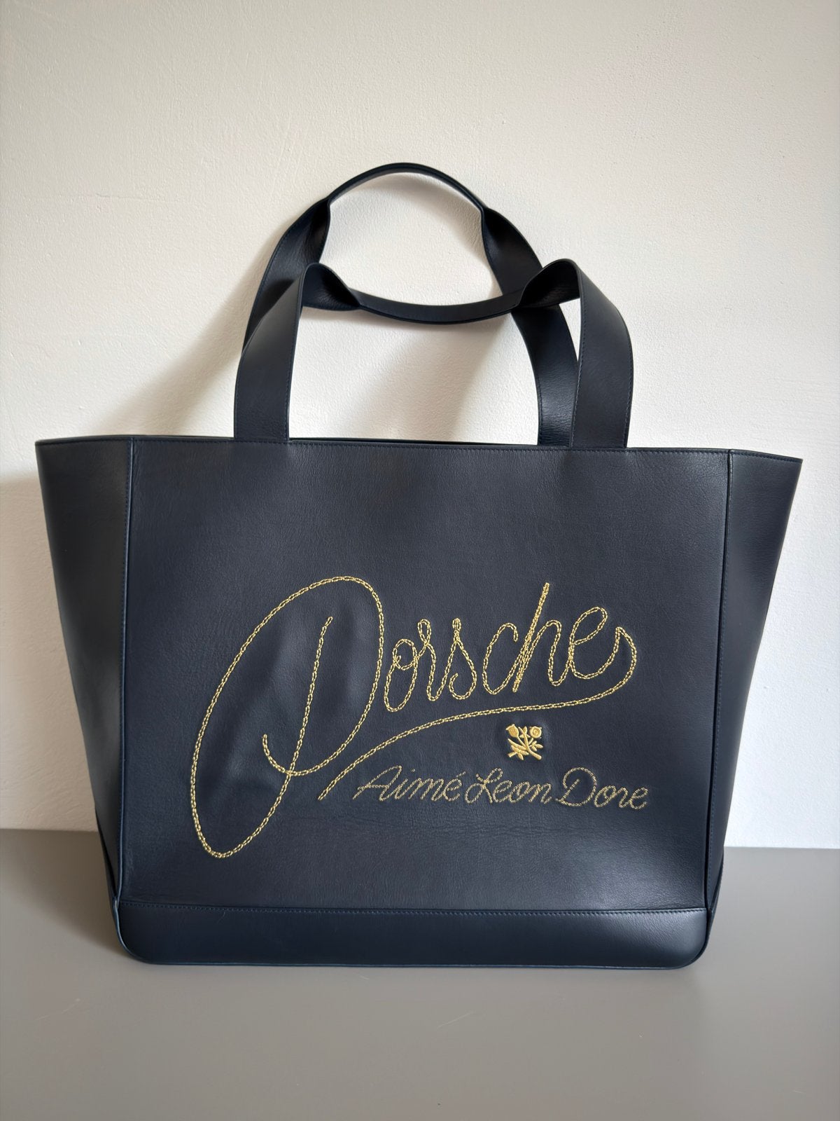 Aime Leon Dore X Porsche 356 Leren Tote - Zeer Gelimiteerd, Ophalen of Verzenden, Zo goed als nieuw, Blauw, Shopper