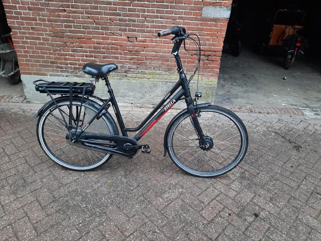 Zeer nette Stella e-bike met weinig kilometers, Zo goed als nieuw, 51 tot 55 cm, 50 km per accu of meer, Ophalen