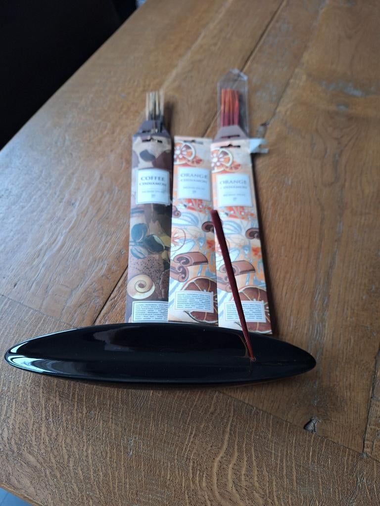Wierookhouder met stokjes., Ophalen of Verzenden, Overige materialen, Minder dan 25 cm